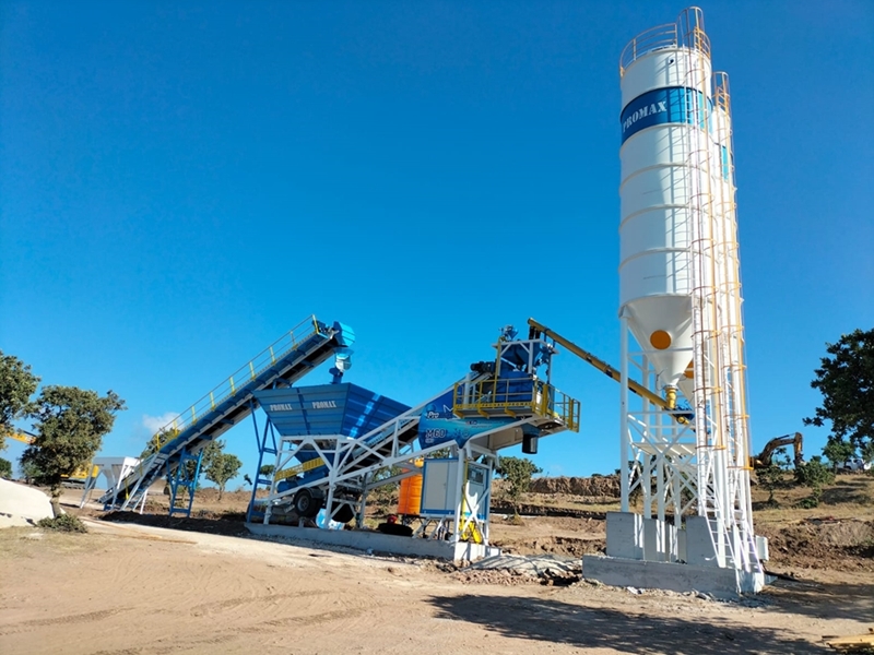 60m³/h Mobile Concrete Batching Plant